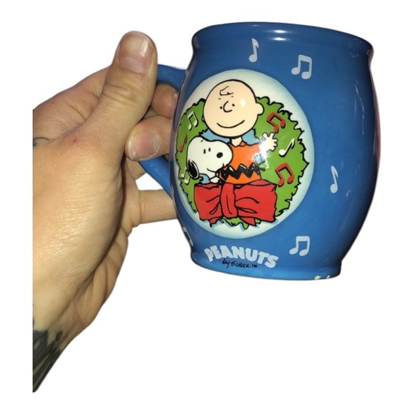 Peanuts Snoopy Charlie Brown Christmas mug - Picture 3 of 4